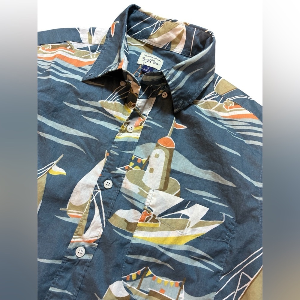 J Crew Shirt Mens Small Blue Hawaiian Boat Sailing Fishing Beach Ocean